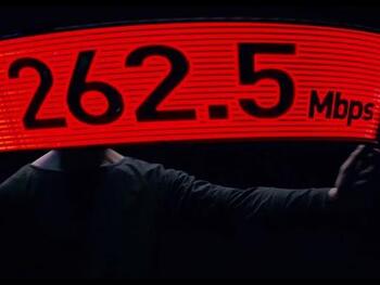 Docomo TV CM PREMIUM 4G「Get Speed」篇 | 出演,撮影・編集技術協力

